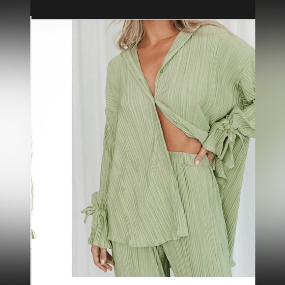 Pleated/ribbed button up set - Picture 5 of 10